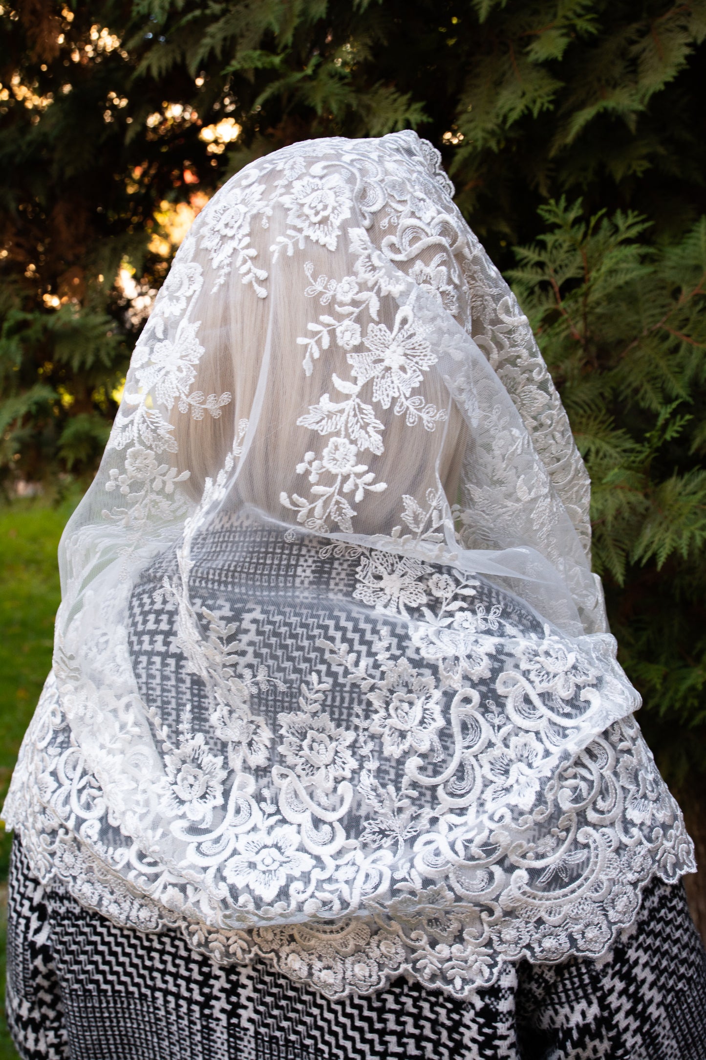 NEW!! Infinity Ivory Mantilla - MariaVeils