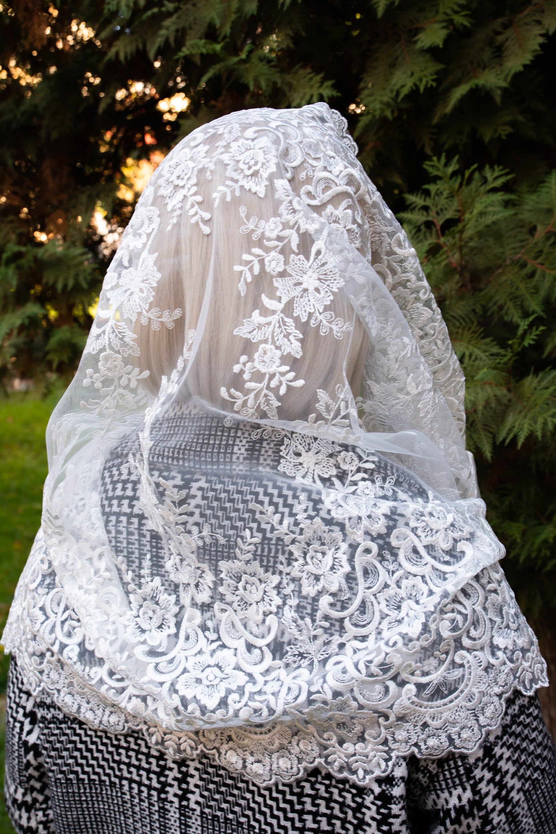 NEW!! Infinity Ivory Mantilla - MariaVeils
