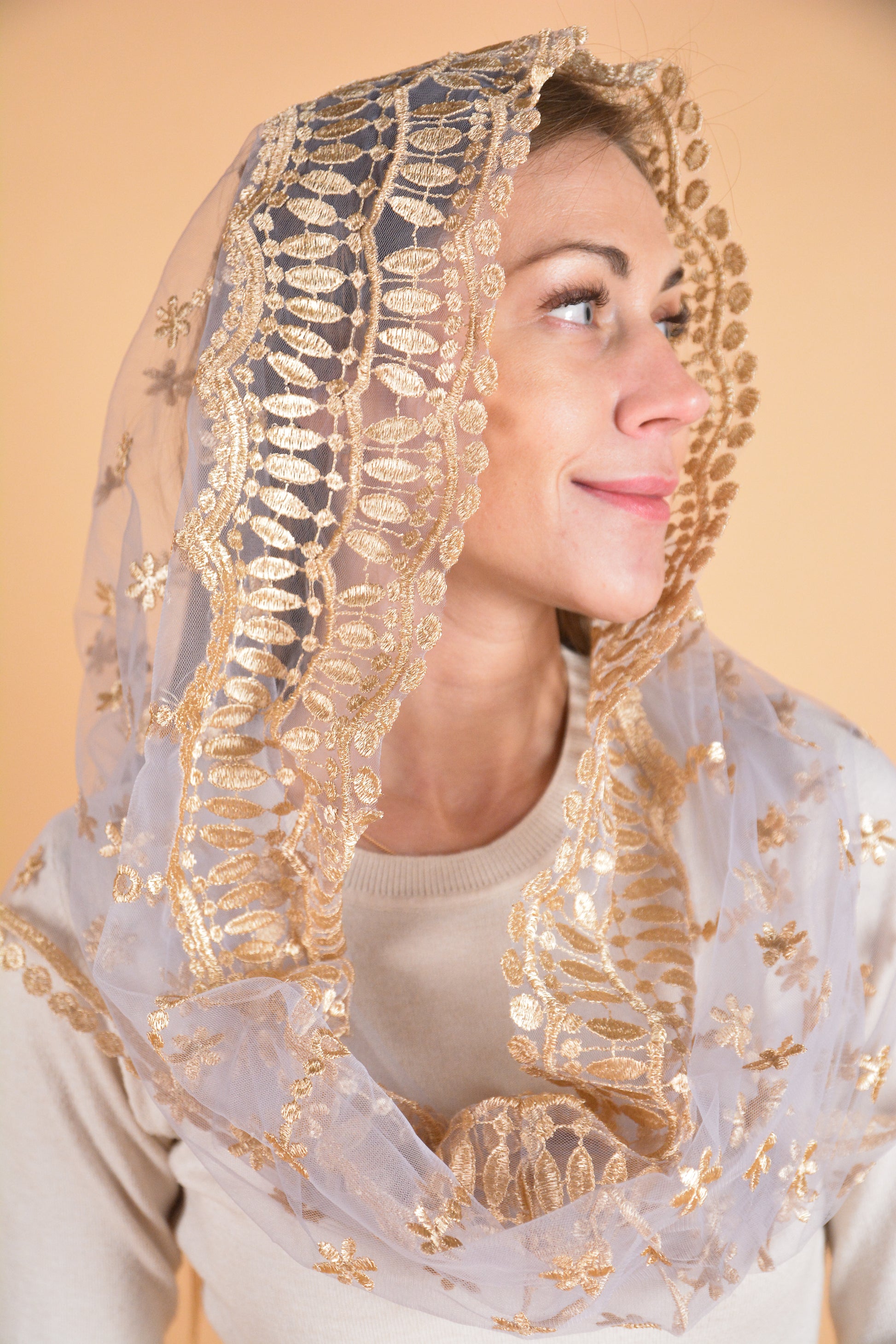 Gold Infinity Lace - MariaVeils