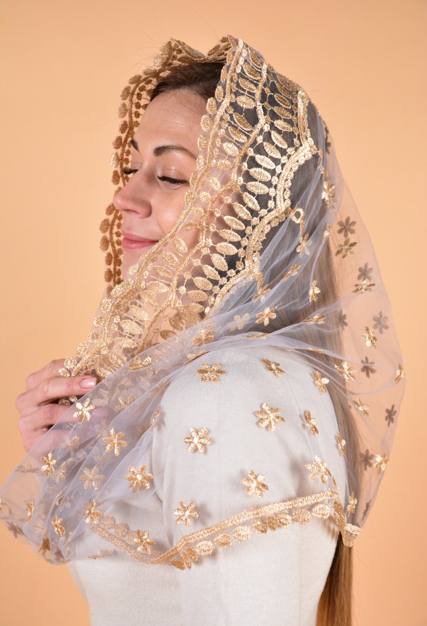 Gold Infinity Lace - MariaVeils