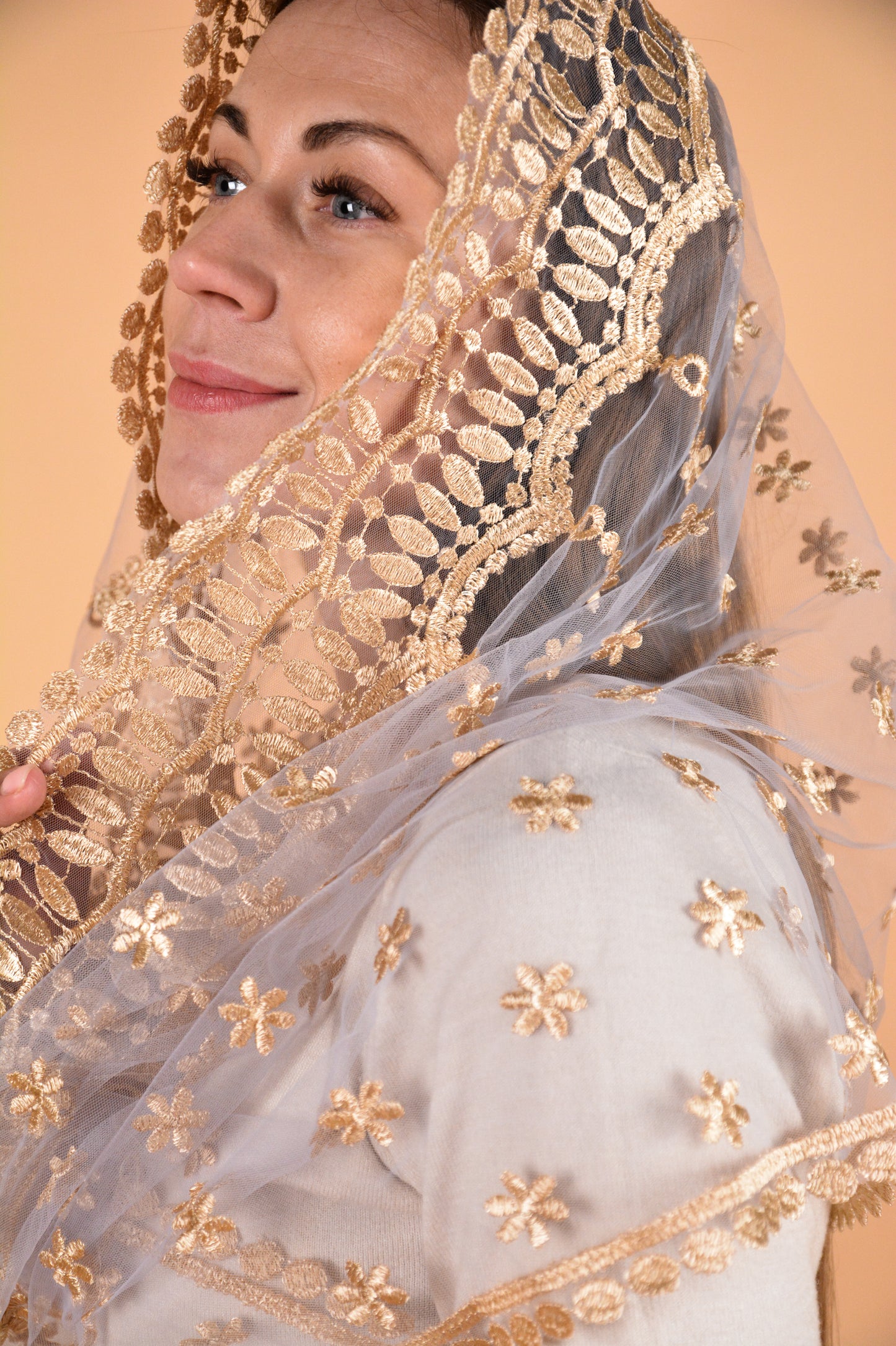 Gold Infinity Lace - MariaVeils