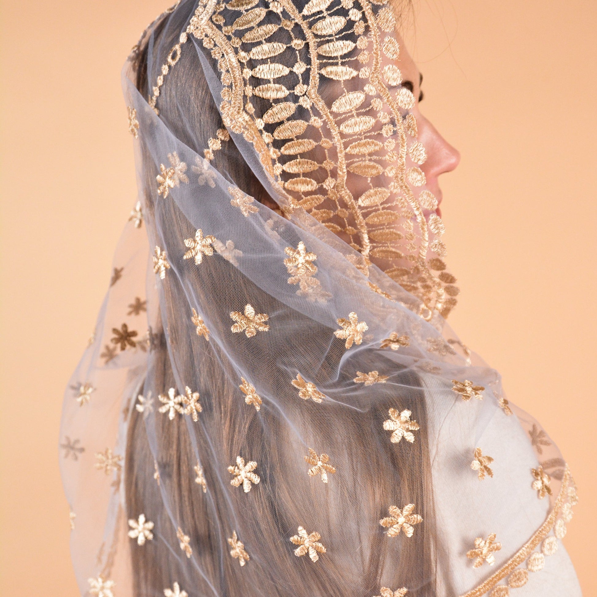 Gold Infinity Lace - MariaVeils