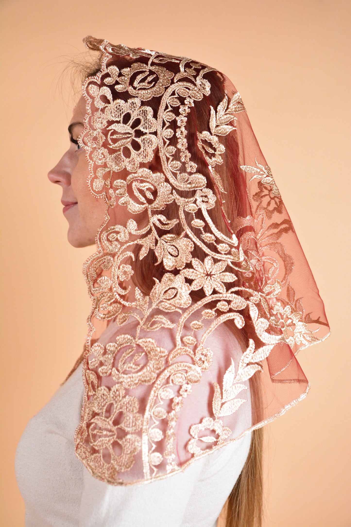 Short Lace Veil - MariaVeils