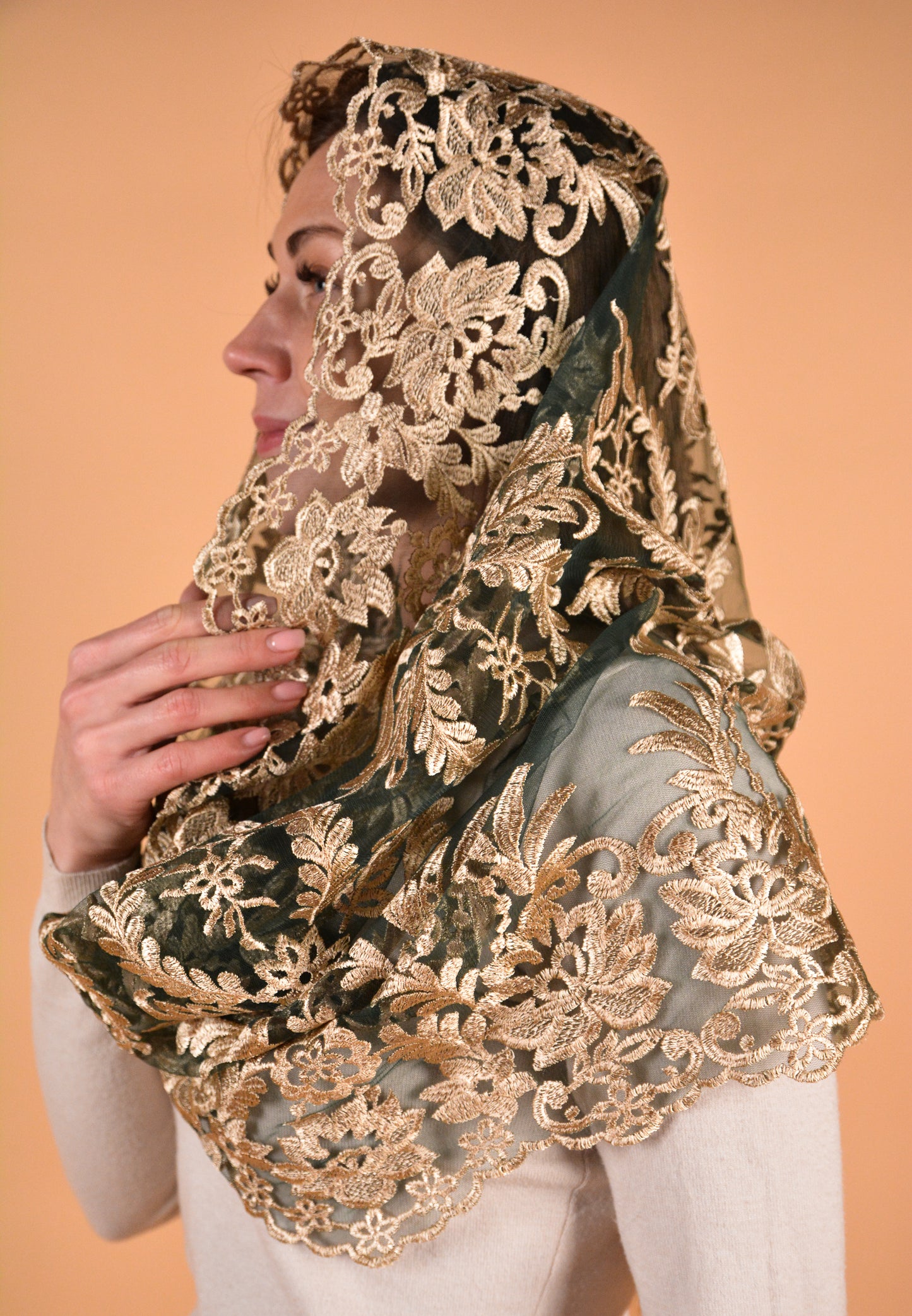 GOLD & GREEN MANTILLA - MariaVeils