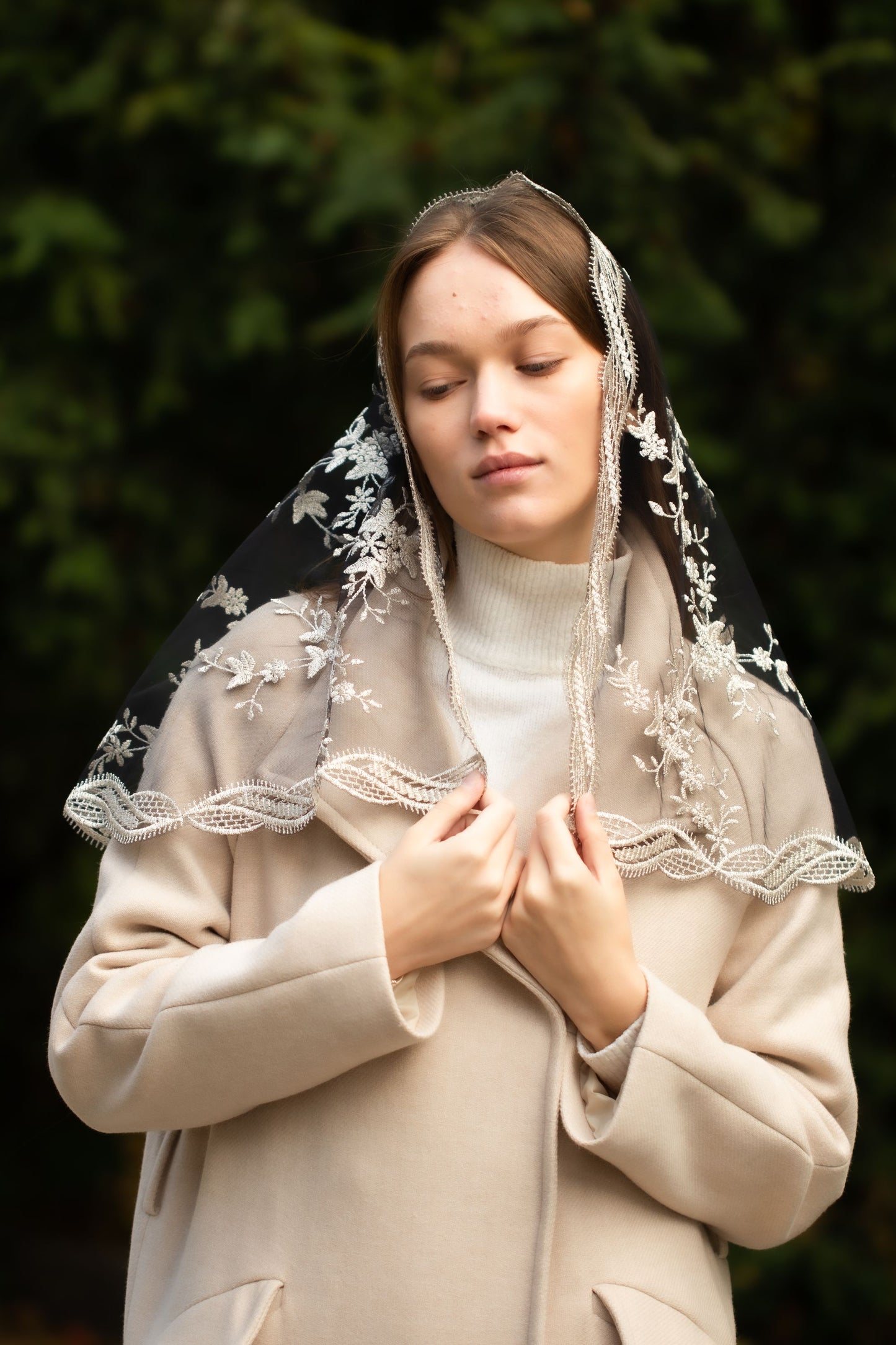 Short gold chapel veil - MariaVeils