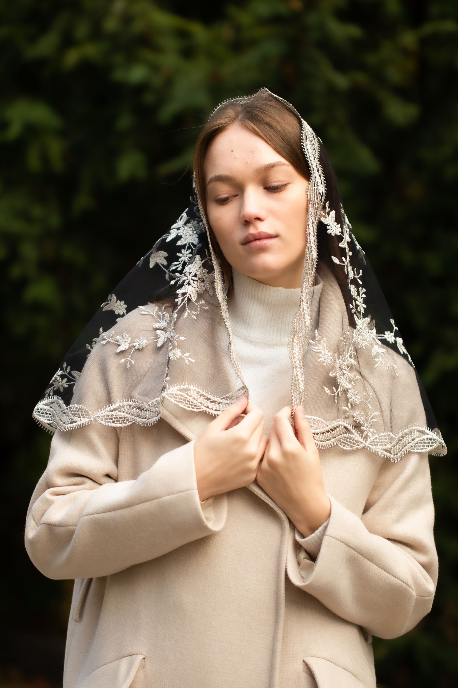 Short gold chapel veil - MariaVeils