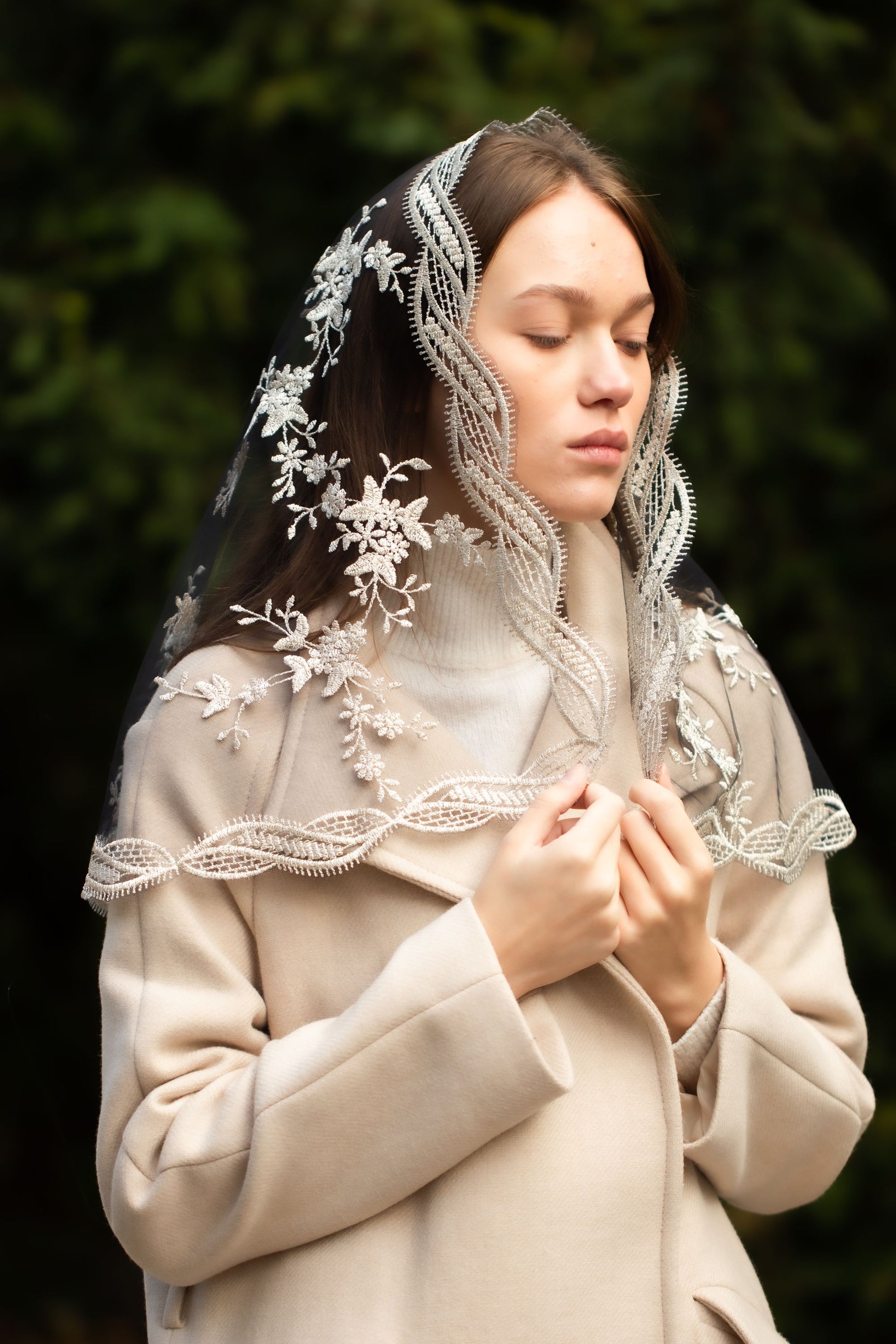 Short gold chapel veil - MariaVeils