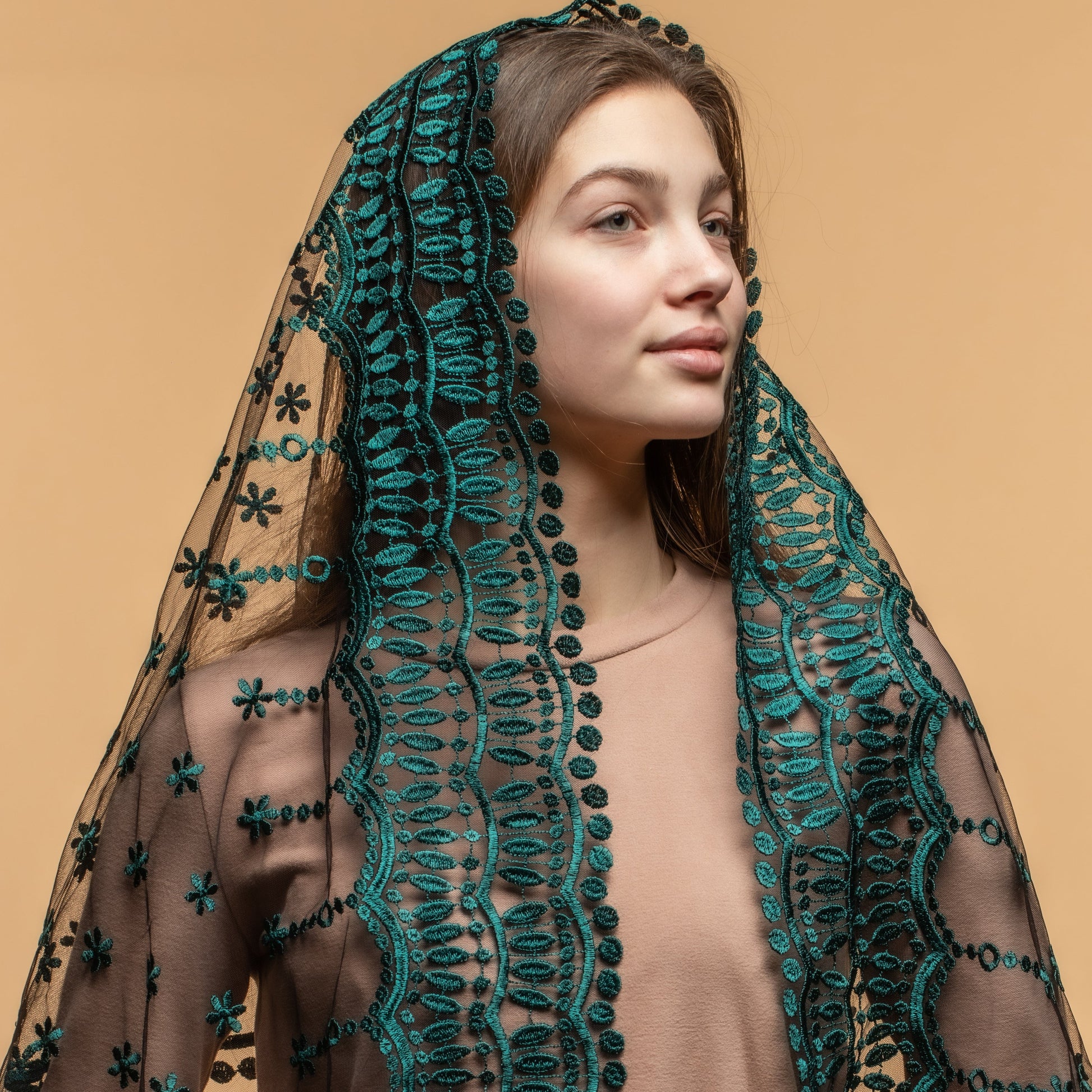 Long emerald green chapel veil - MariaVeils