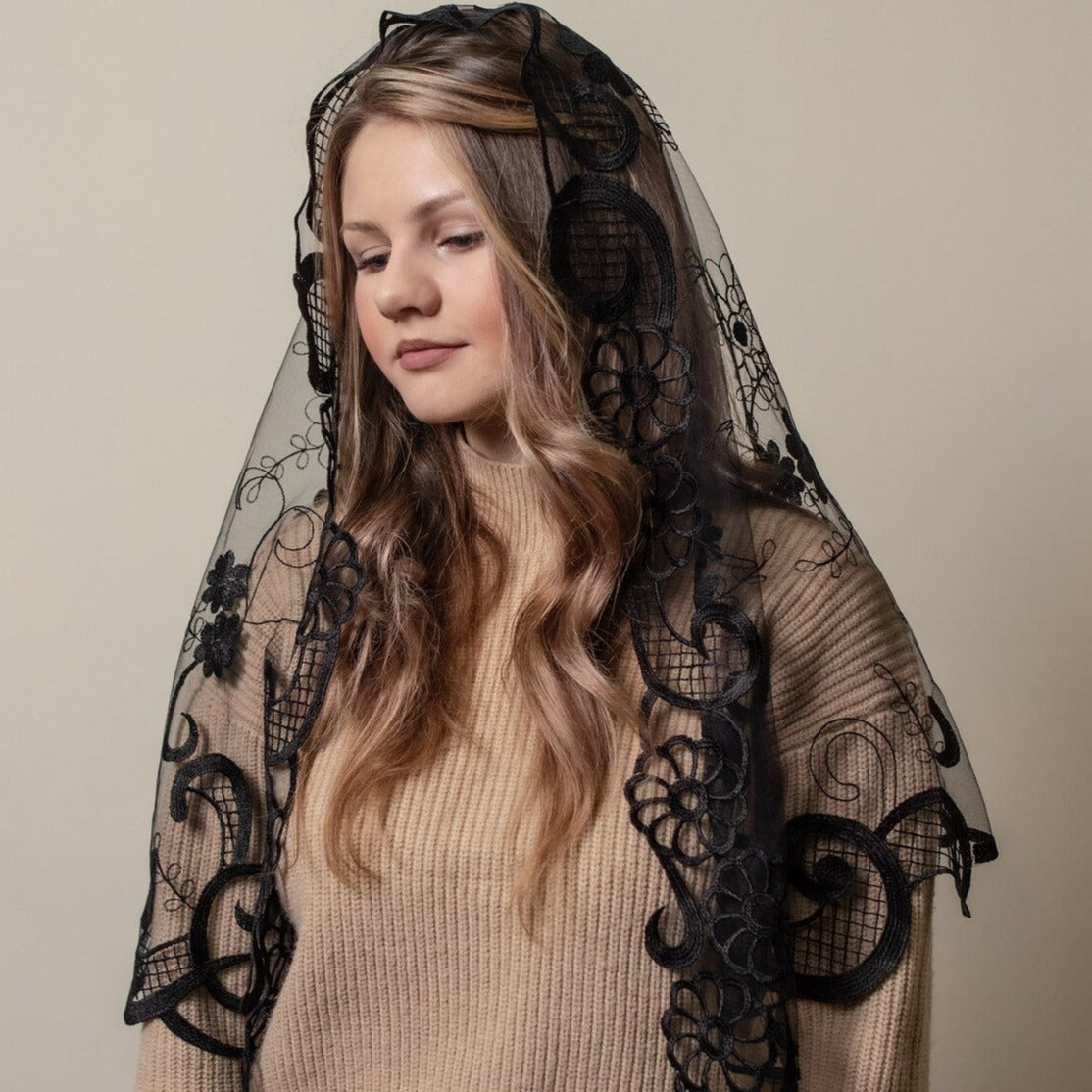 LONG FLORAL VEIL - MariaVeils