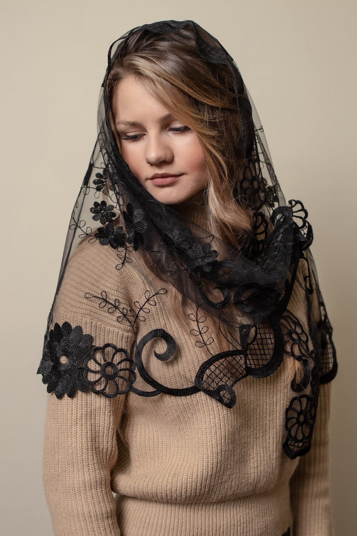 LONG FLORAL VEIL - MariaVeils