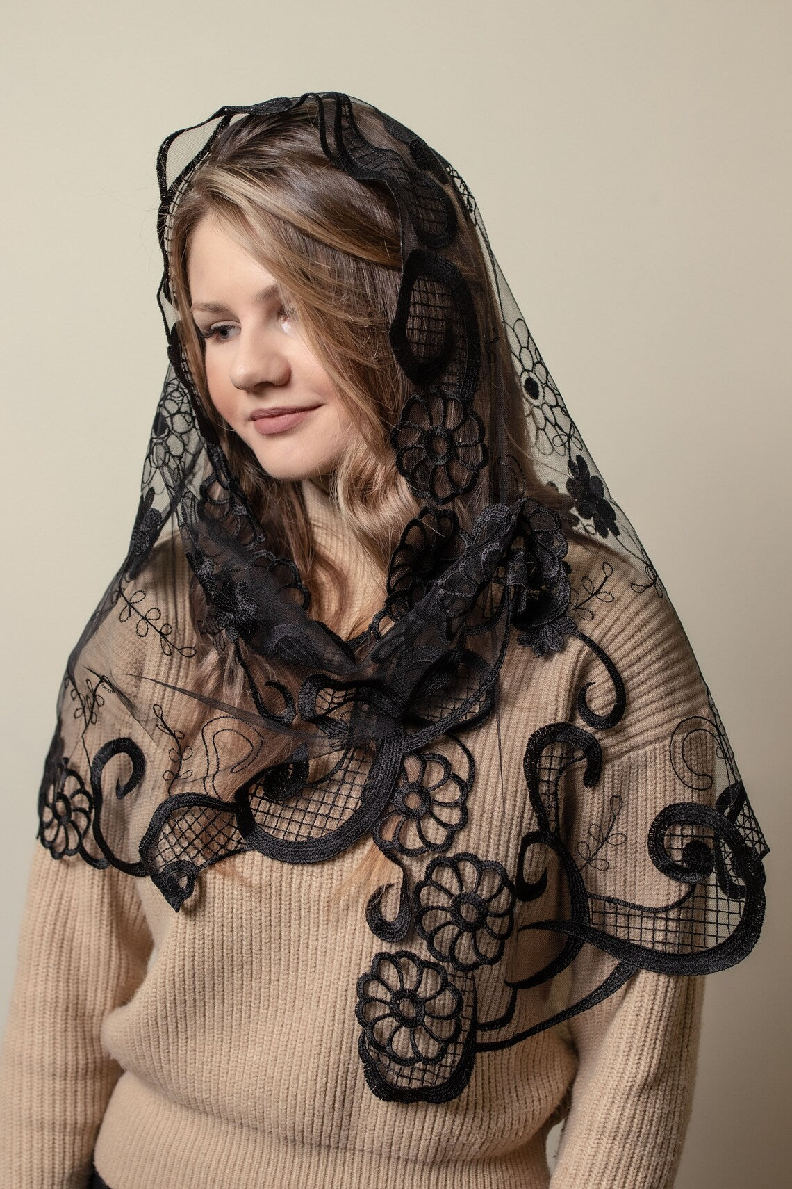 LONG FLORAL VEIL - MariaVeils