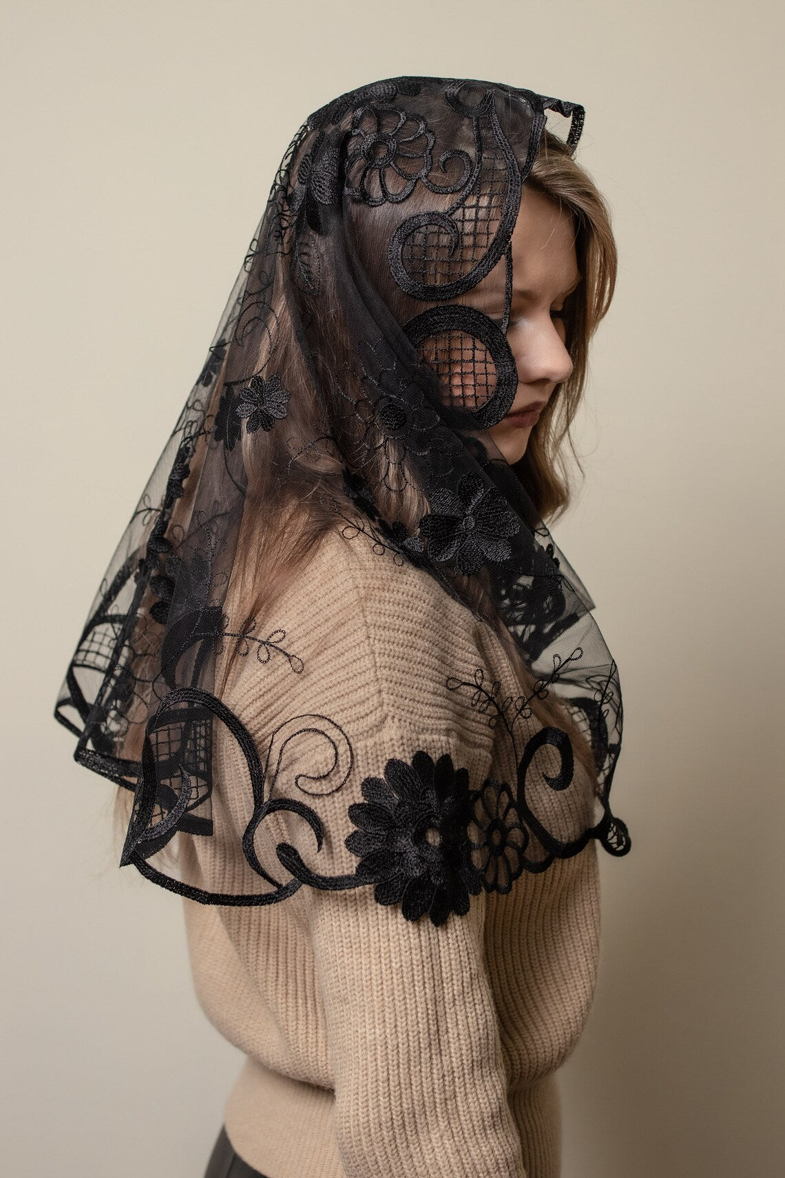 LONG FLORAL VEIL - MariaVeils