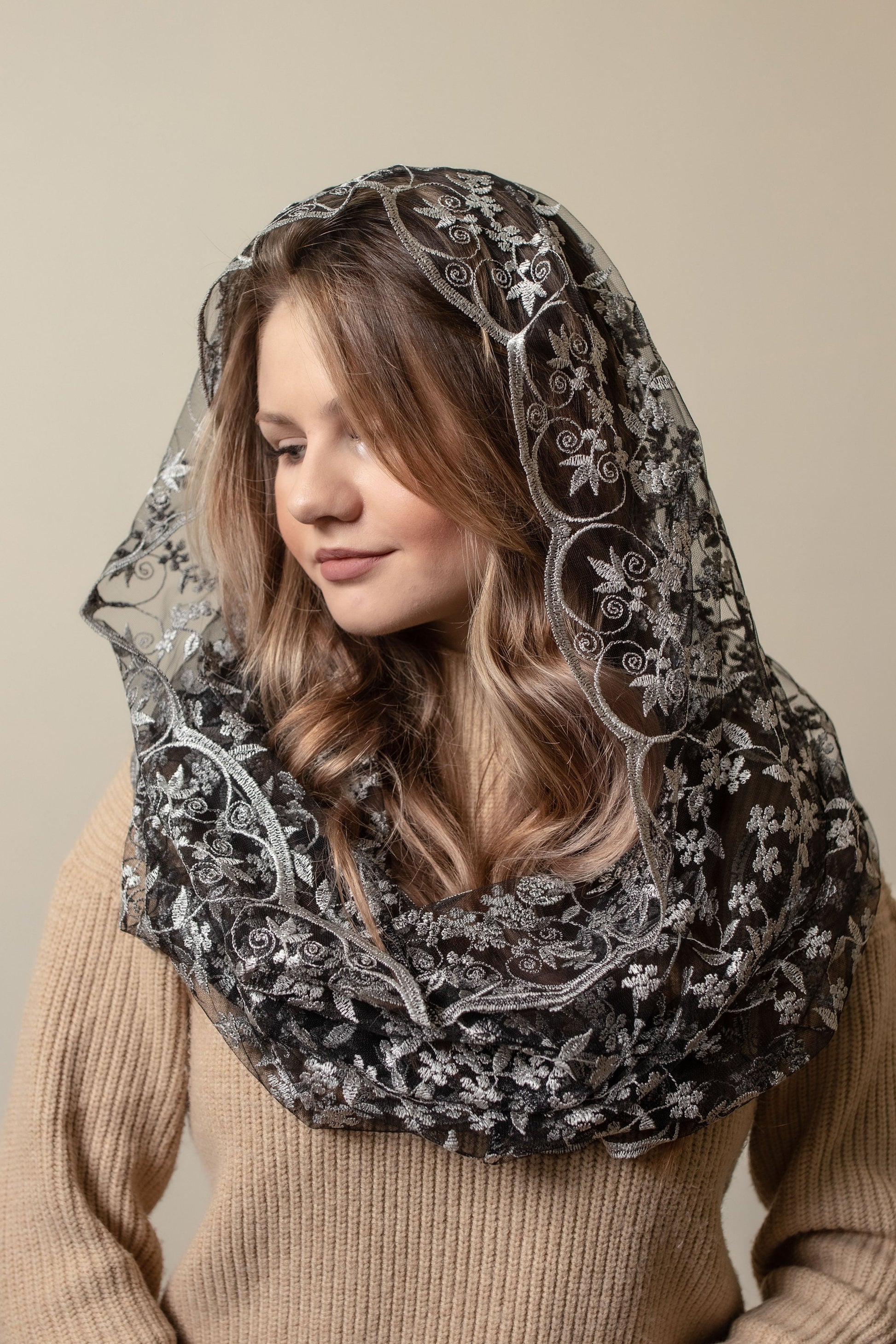 Infinity chapel veil with floral design - MariaVeils