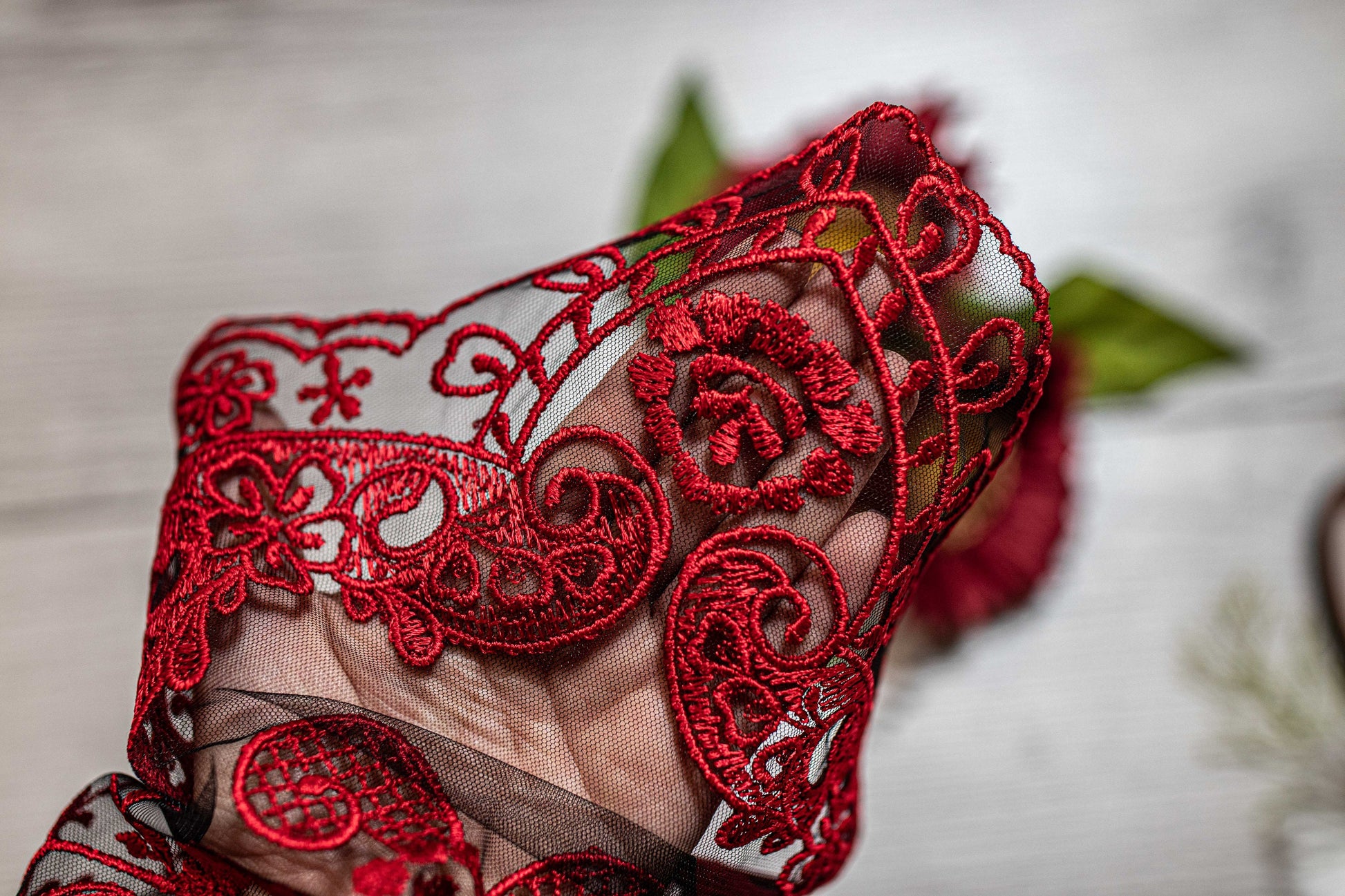 Triangle chapel veil with floral design, red chapel veil, Catholic head covering 017 - Maria Veils