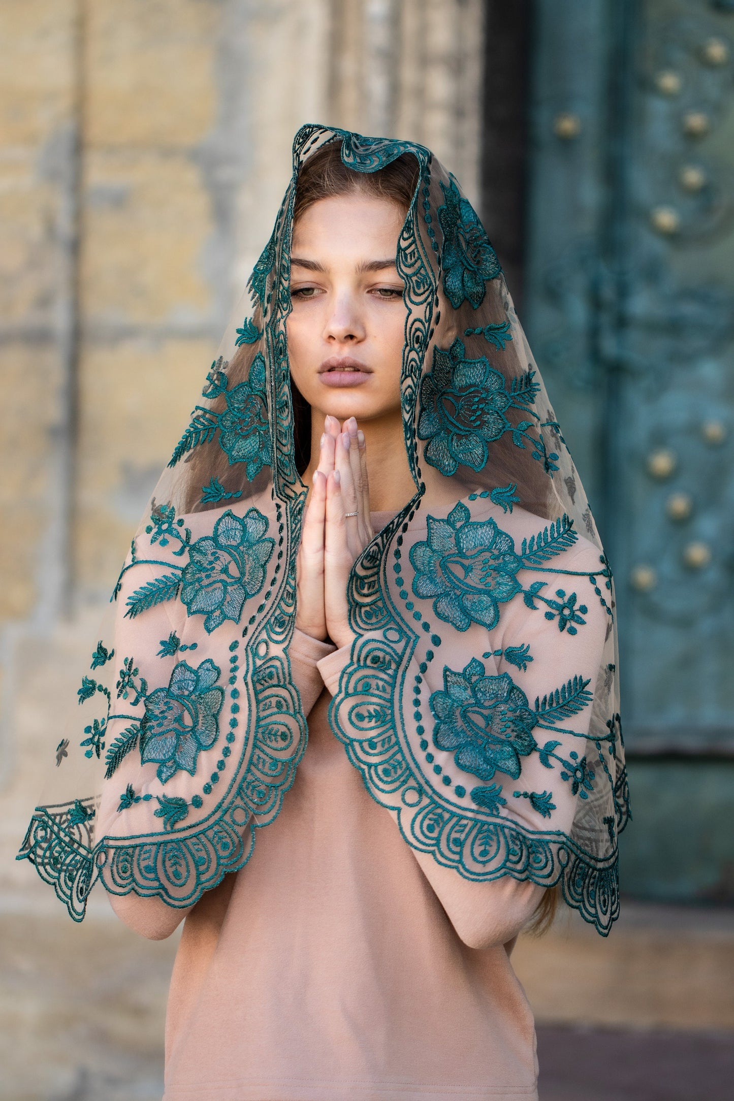 Long emerald green chapel veil - Maria Veils